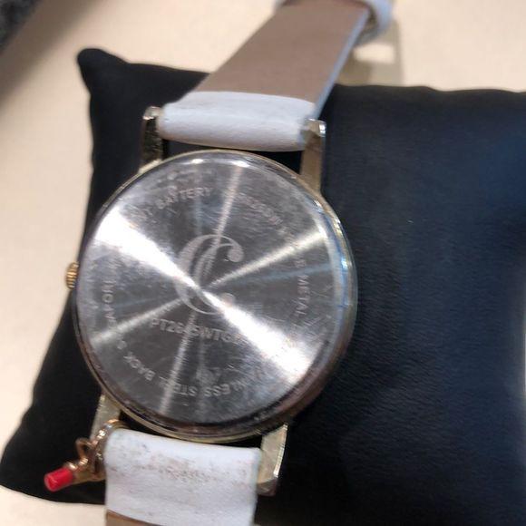 C lip Watch white strap n charm lipstick 💄 - Picture 4 of 8